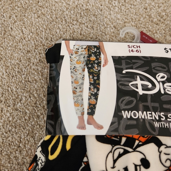 New with tags! Women's Disney Halloween Sleep Joggers size S - Picture 3 of 4